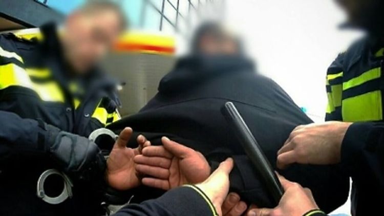 Arnhem - Man aangehouden na mishandeling handhavers